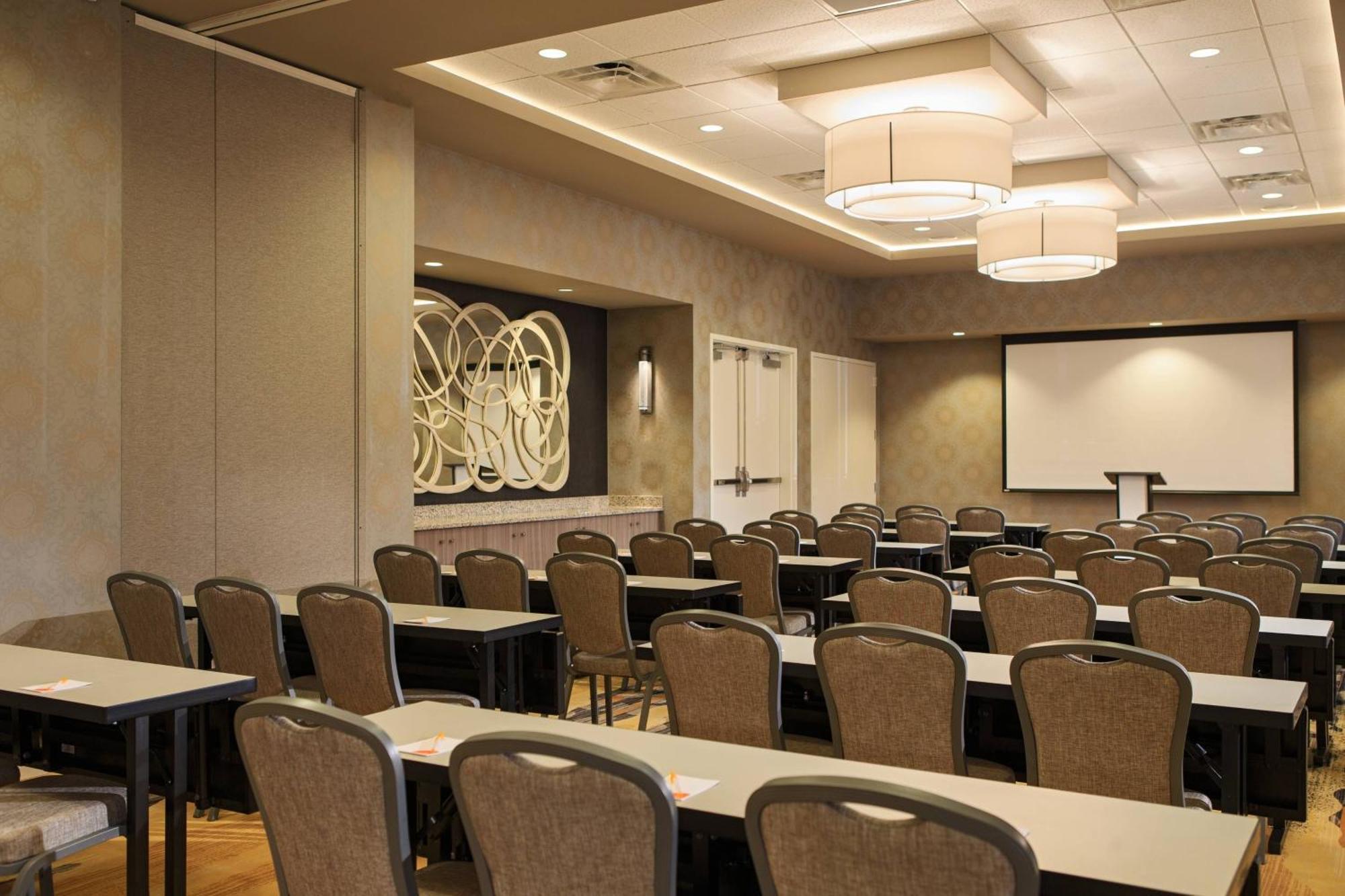 Courtyard By Marriott Philadelphia Lansdale Hotel Exterior photo